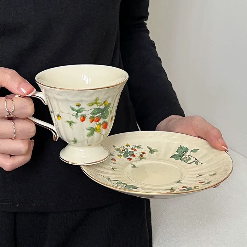 Strawberry Ceramic Coffee Tea Cup Set 250ml (gift package)