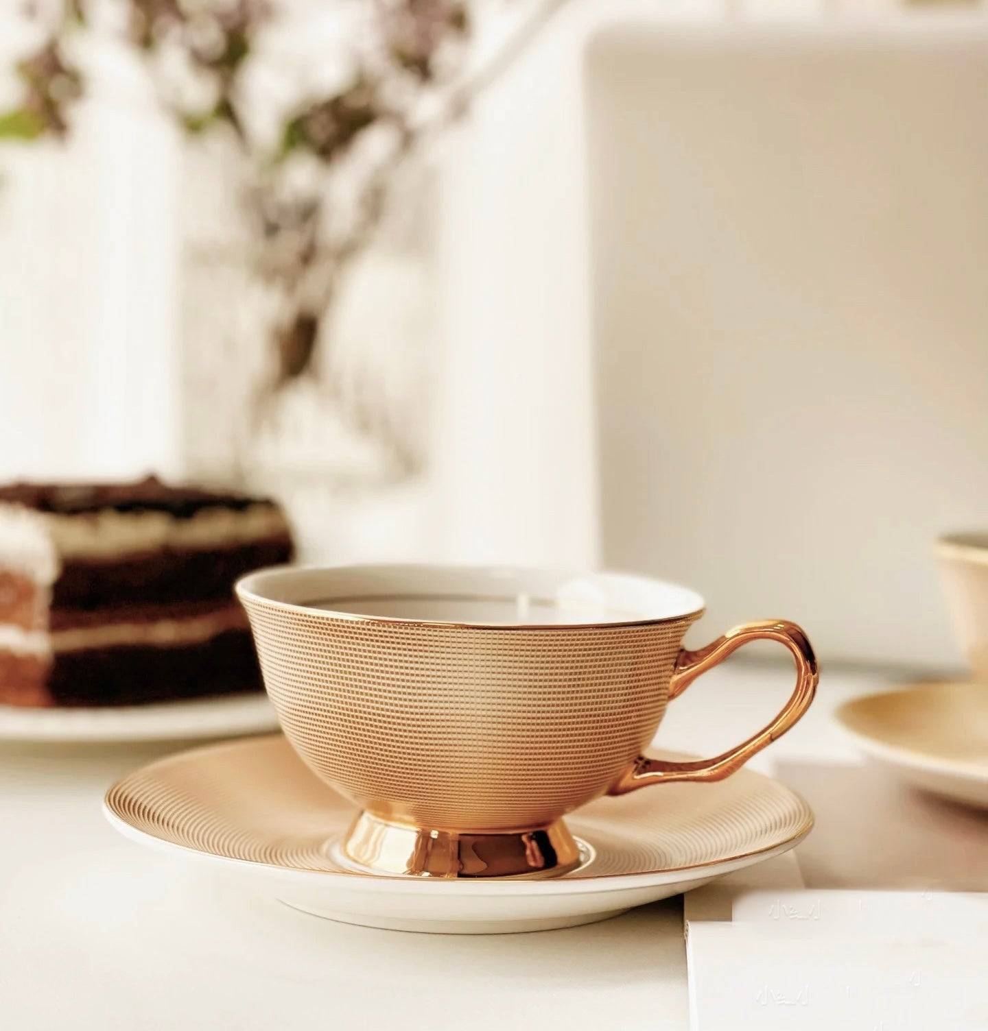 Gold Ribbed Cup Set Bone China 220ml(Gift Box)