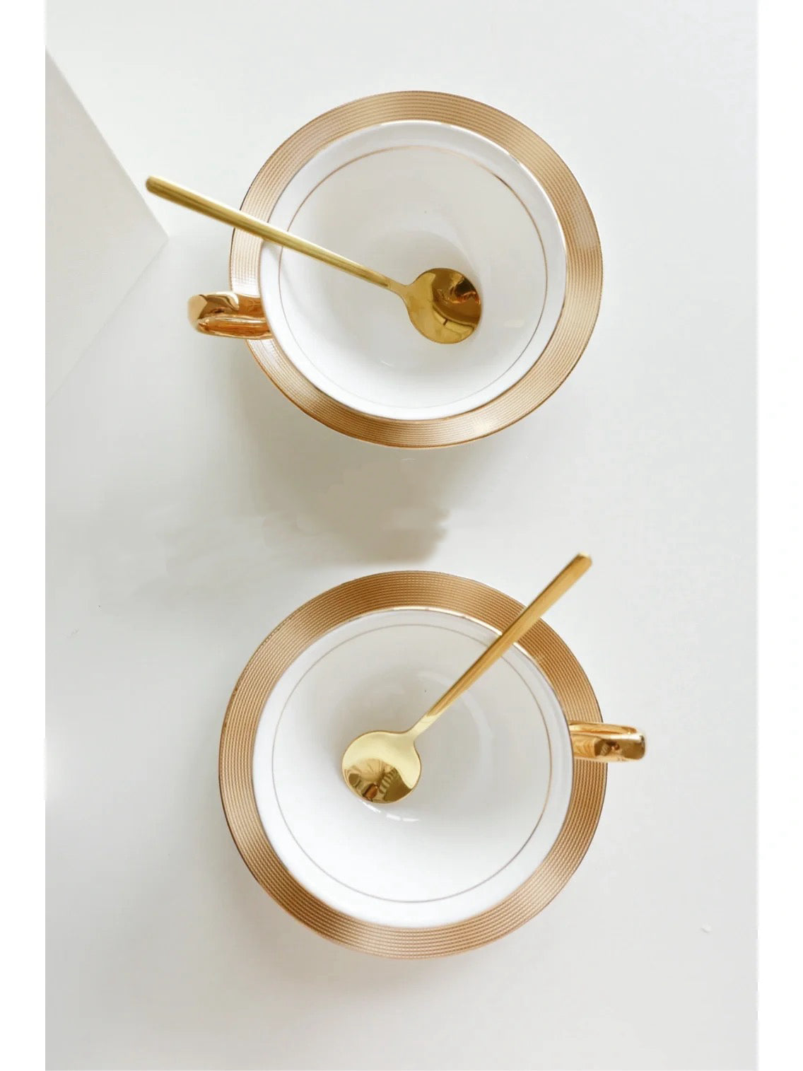 Gold Ribbed Cup Set Bone China 220ml(Gift Box)
