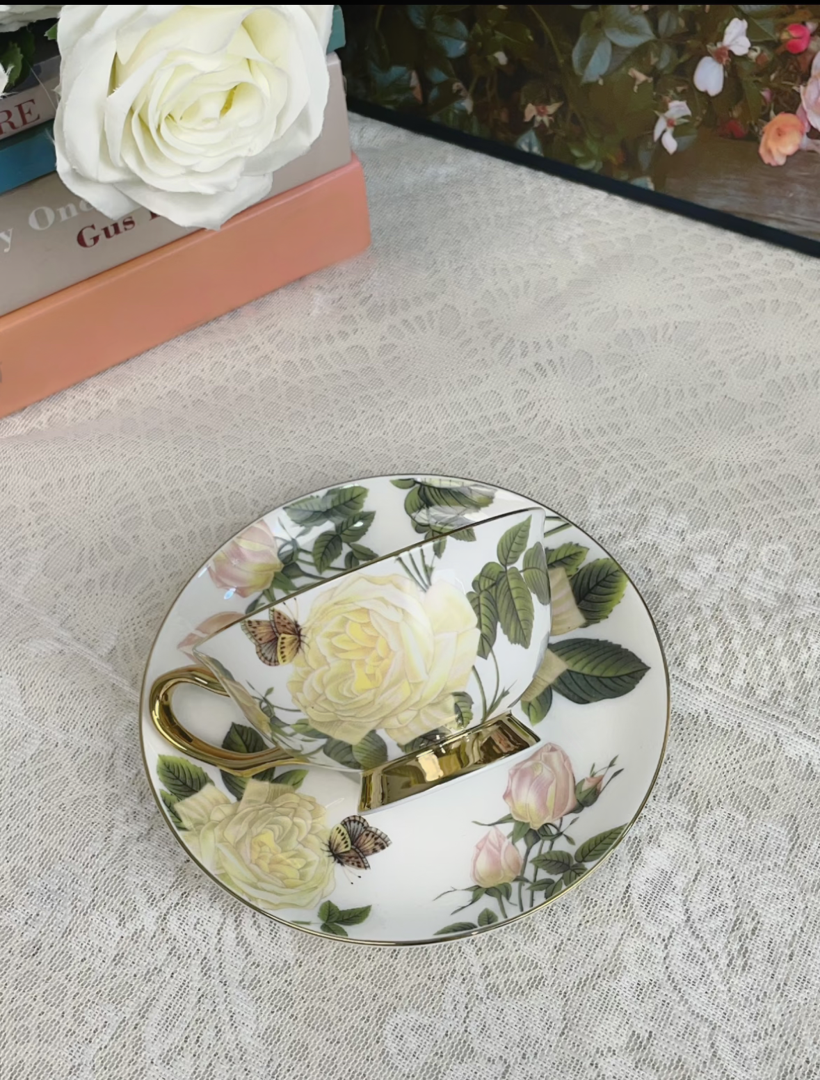 Rose - adorned Floral Coffee Tea Cup Set Bone China 220ml(Gift Box)
