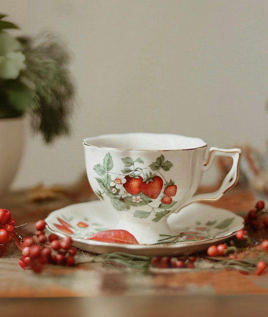 Strawberry Ceramic Cup Set 220ml (Gift Box)