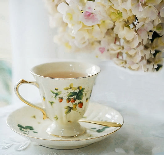 Strawberry Ceramic Cup Set 250ml (Gift Box)